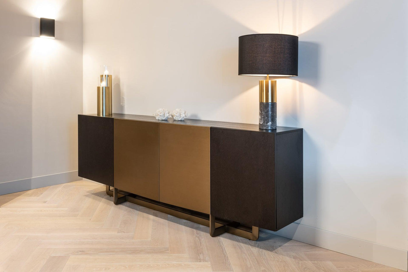 Alexander Jones Sideboard Dax 4-türig | brushed gold