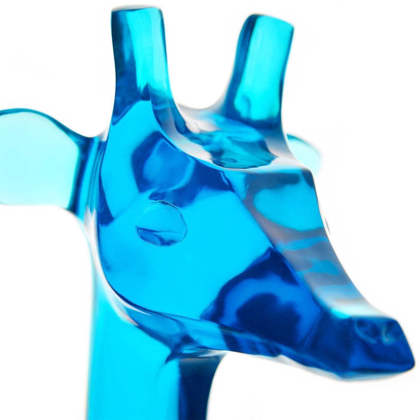 Jonathan Adler Acryl Skulptur Giant Giraffe | Blau