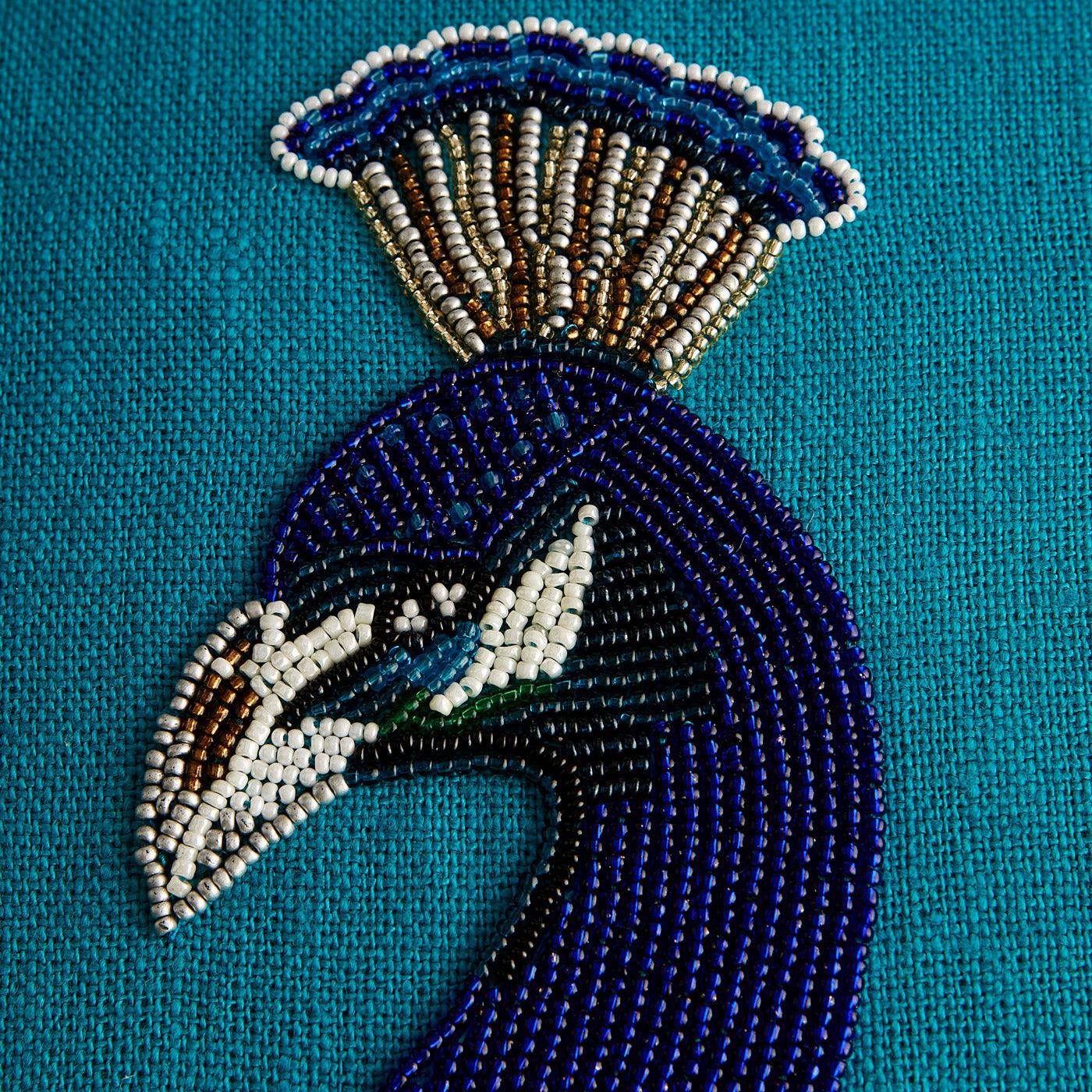 Jonathan Adler mit Perlen besticktes Kissen Peacock Pfau