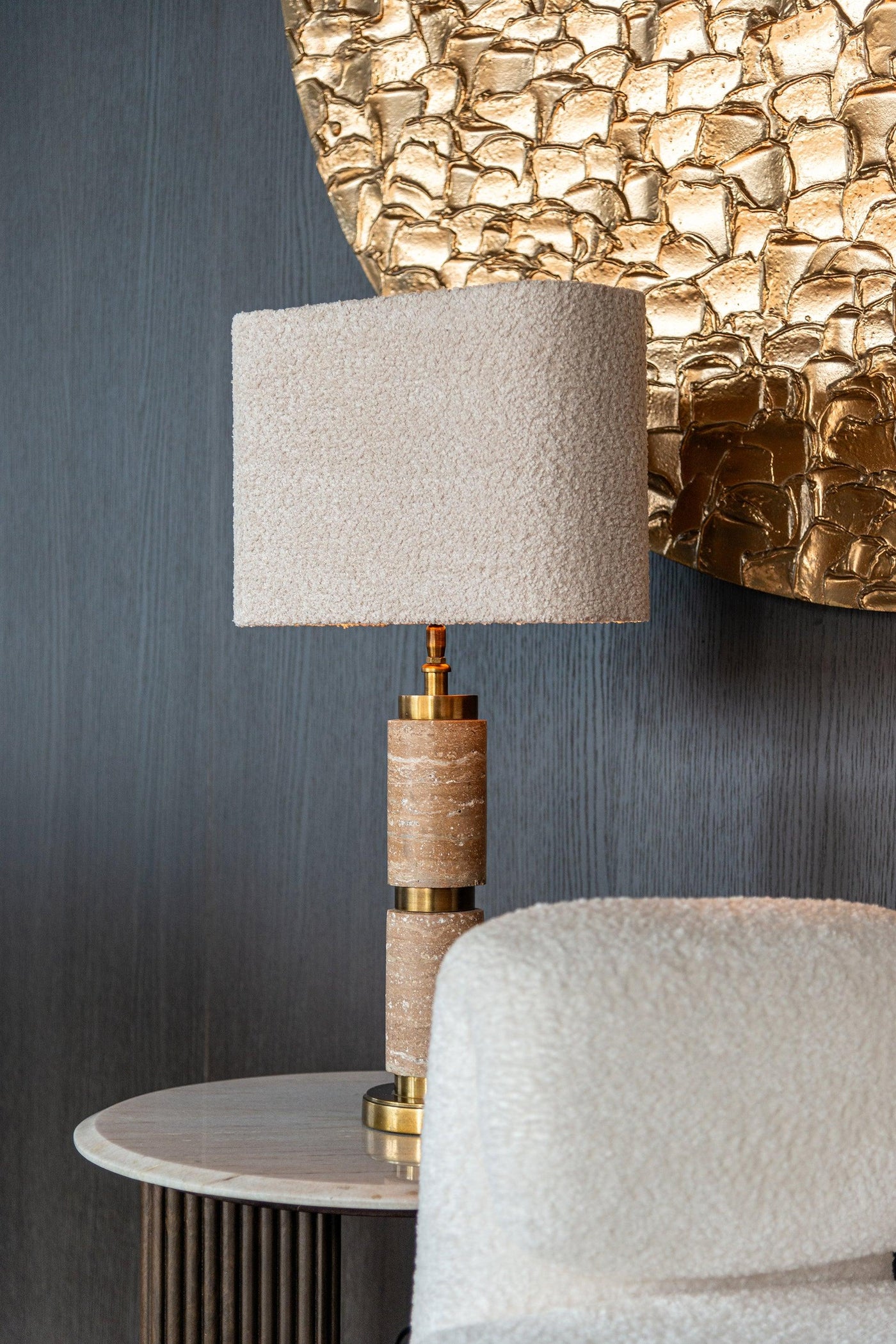 Richmond Interiors Tischlampe Lis | Gold