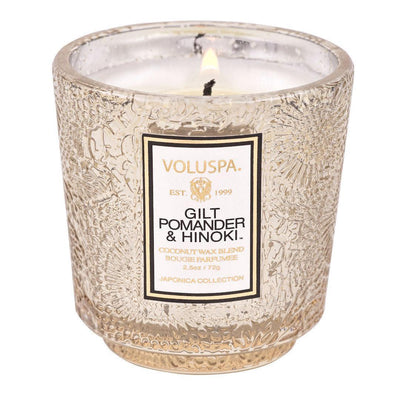 Voluspa DUFTKERZE GILT POMANDER & HINOKI LIMITED HOLIDAY EDITION | PETITE PEDESTAL CANDLE