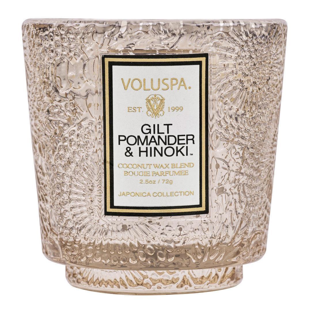 Voluspa DUFTKERZE GILT POMANDER & HINOKI LIMITED HOLIDAY EDITION | PETITE PEDESTAL CANDLE