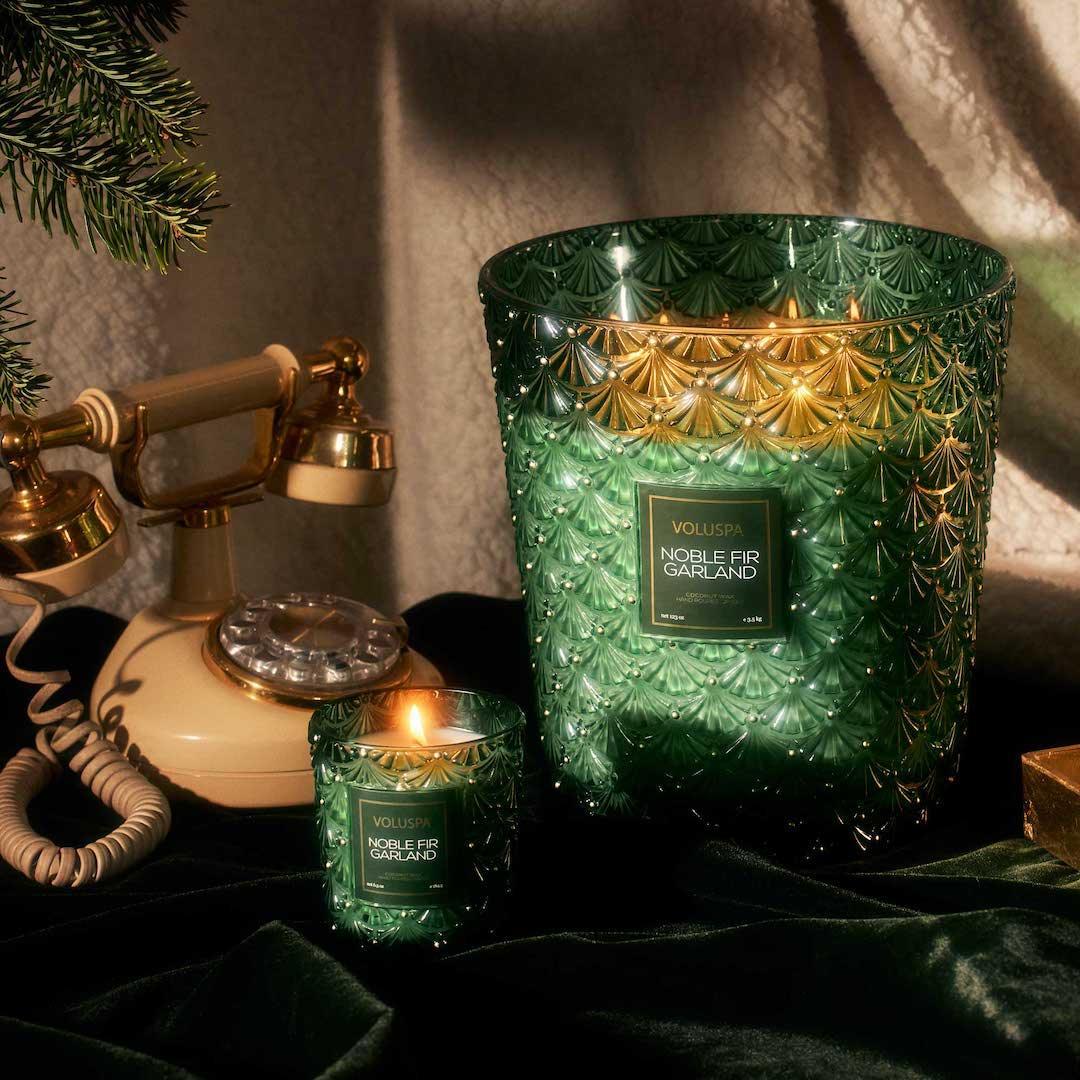 Voluspa Duftkerze Noble Fir Garland Limited Holiday Edition | Classic Candle