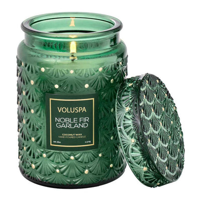 Voluspa Duftkerze Noble Fir Garland Limited Holiday Edition | Large Jar