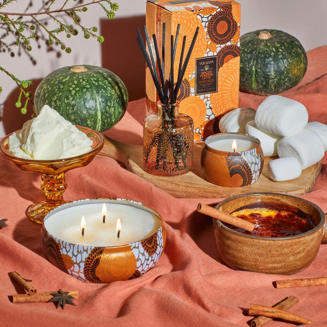 Voluspa Raumduft Spiced Pumpkin Latte Limited Holiday Edition | Diffuser mit Duftstäbchen